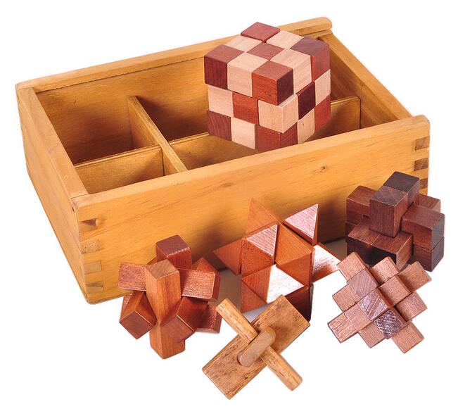 6-Burr-Puzzles-Outside-Wooden-Box-Product